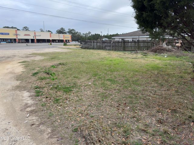 11503 Lamey Bridge Road, D'iberville, MS 39540