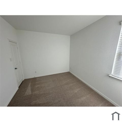 336 Wentworth Drive, Fate, TX 75189