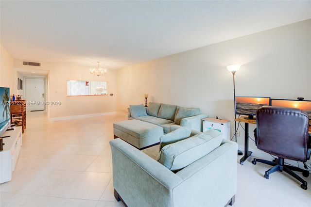 7120 S Devon Drive 110, Tamarac, FL 33321