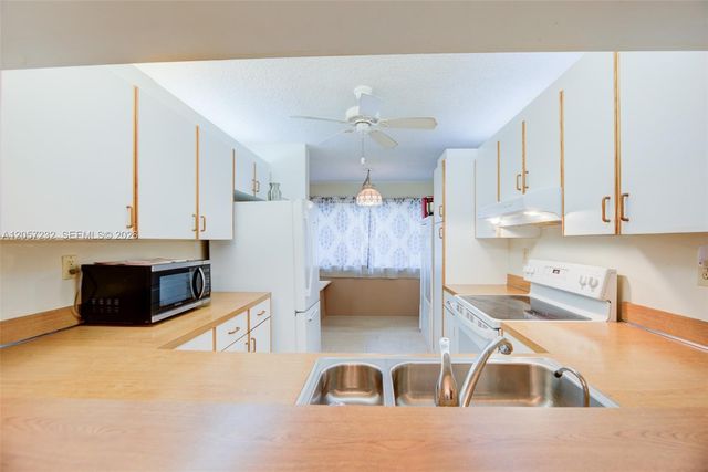 7120 S Devon Drive 110, Tamarac, FL 33321