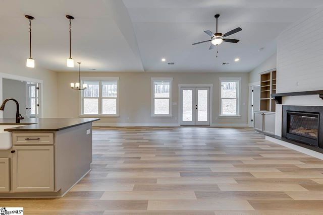 320 Jones Kelley Road, Travelers Rest, SC 29690