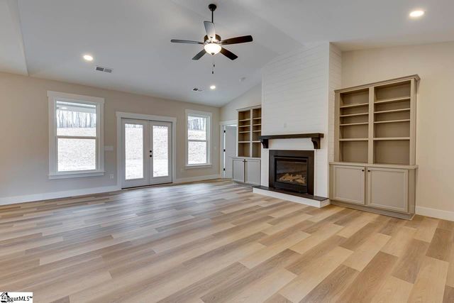 320 Jones Kelley Road, Travelers Rest, SC 29690