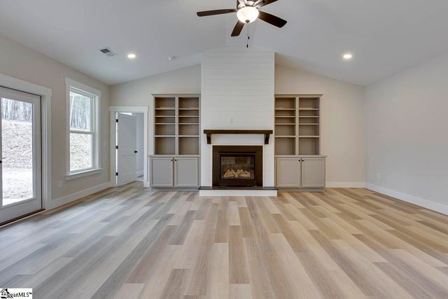 320 Jones Kelley Road, Travelers Rest, SC 29690