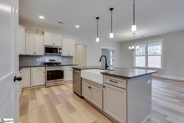 320 Jones Kelley Road, Travelers Rest, SC 29690