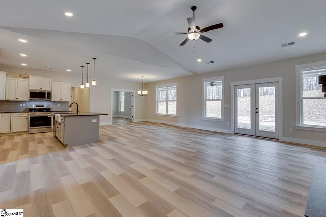 320 Jones Kelley Road, Travelers Rest, SC 29690