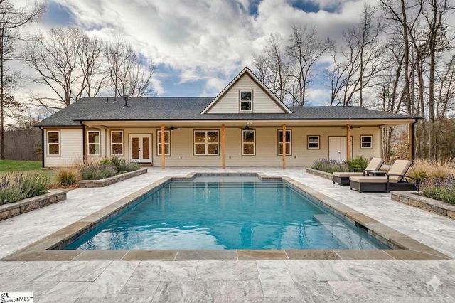 320 Jones Kelley Road, Travelers Rest, SC 29690