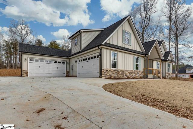 320 Jones Kelley Road, Travelers Rest, SC 29690