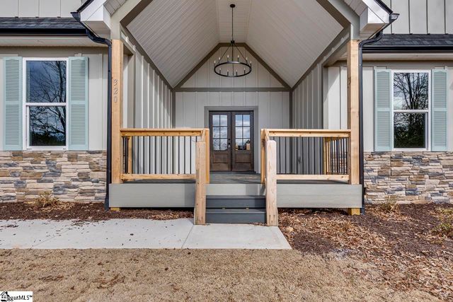 320 Jones Kelley Road, Travelers Rest, SC 29690