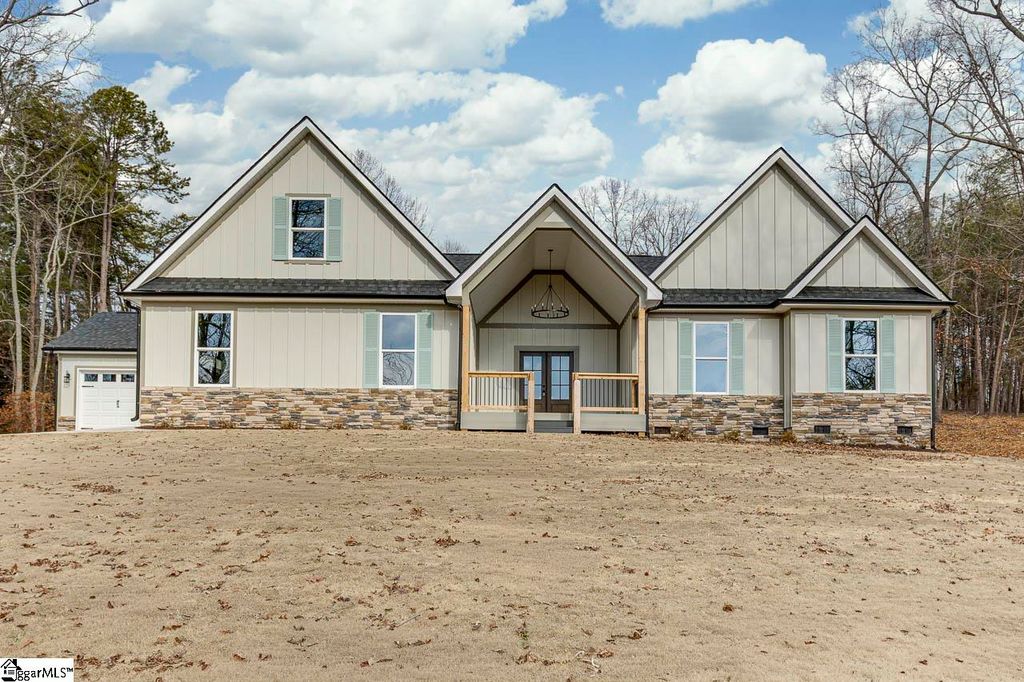 320 Jones Kelley Road, Travelers Rest, SC 29690