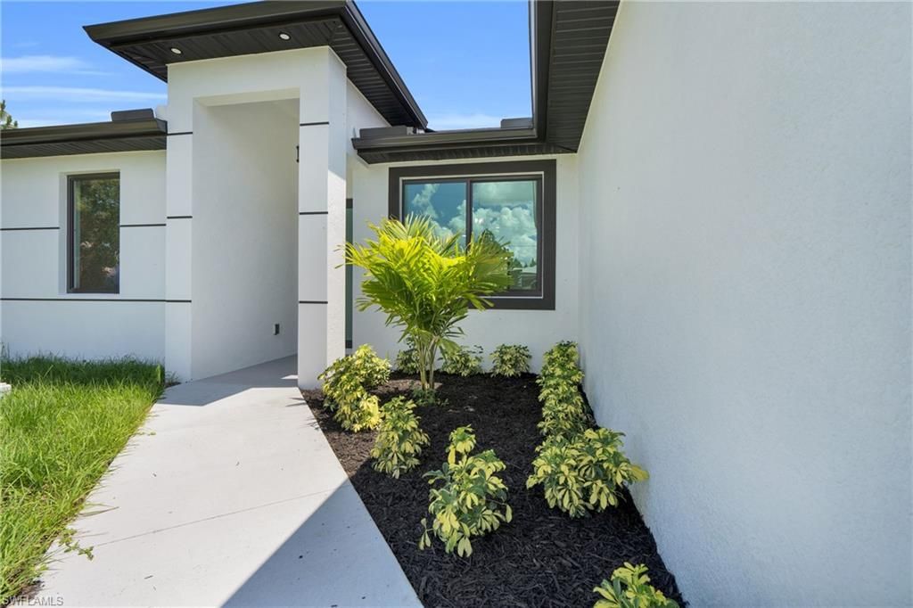 3511 27th ST SW, LEHIGH ACRES, FL 33976 — exterior
