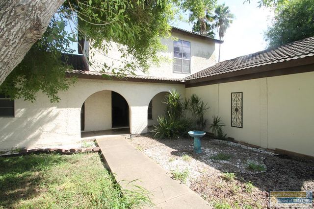 110 Morelos Ave., Rancho Viejo, TX 78575