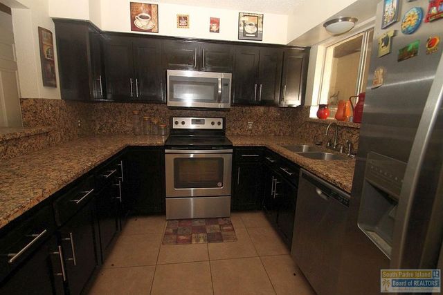 110 Morelos Ave., Rancho Viejo, TX 78575