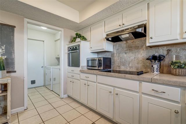 325 Choctaw Place, Yukon, OK 73099