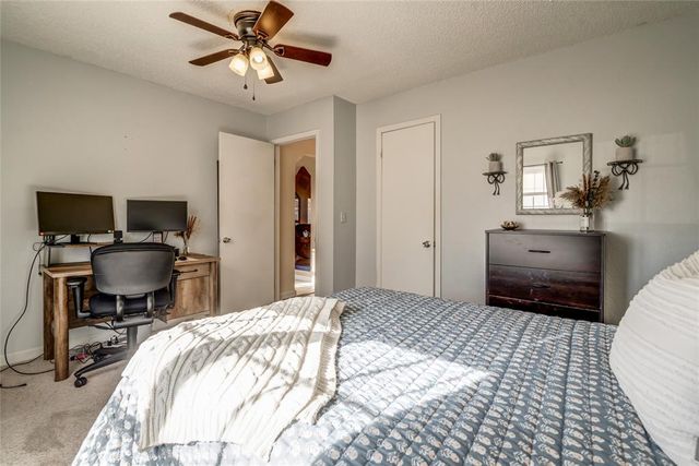 325 Choctaw Place, Yukon, OK 73099