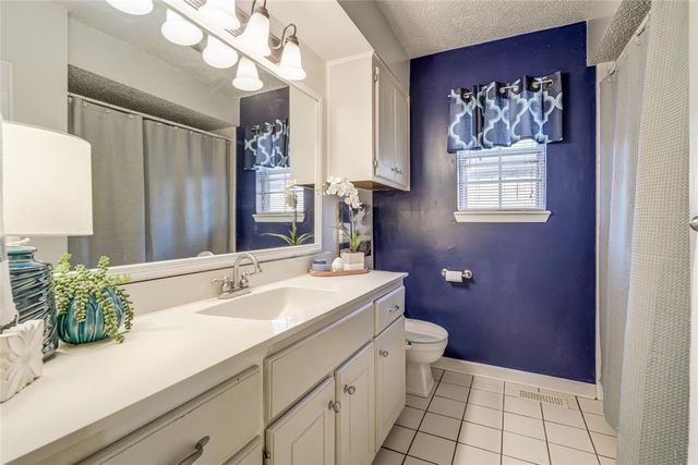 325 Choctaw Place, Yukon, OK 73099