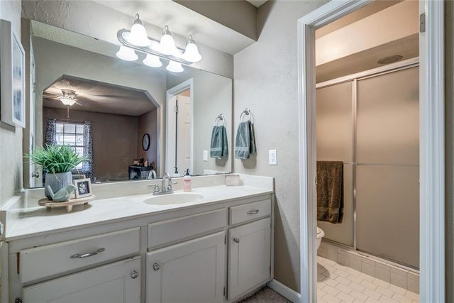 325 Choctaw Place, Yukon, OK 73099