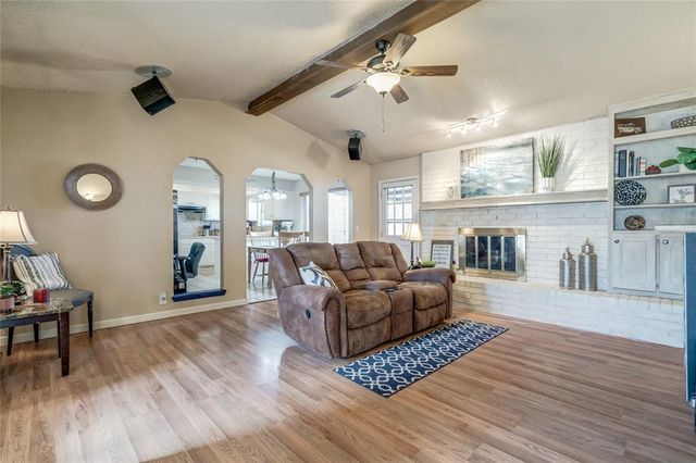 325 Choctaw Place, Yukon, OK 73099