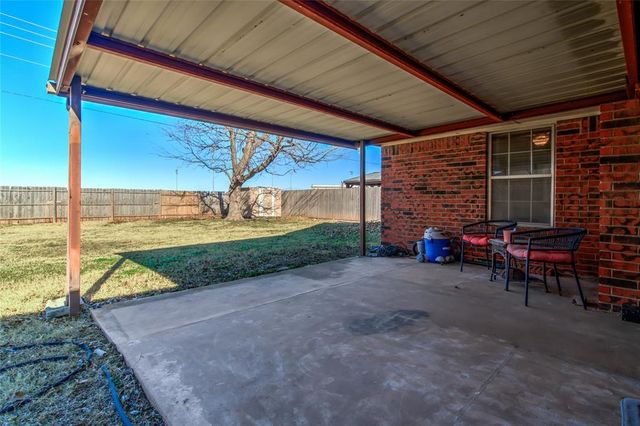 325 Choctaw Place, Yukon, OK 73099