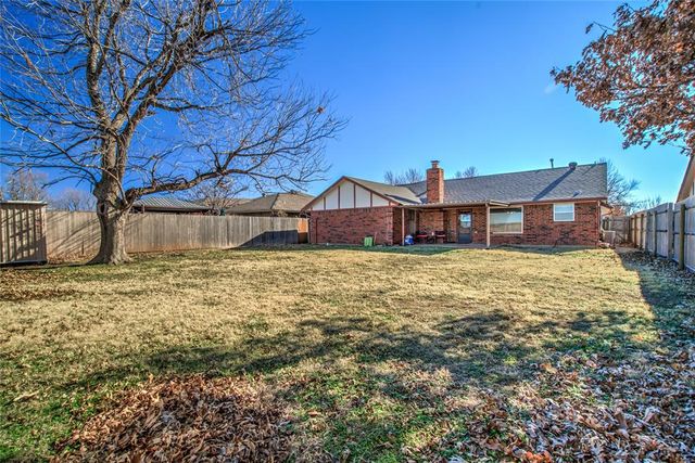 325 Choctaw Place, Yukon, OK 73099