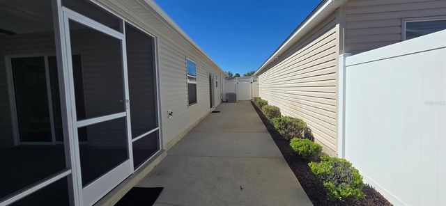 2577 LINDEWOOD STREET, The Villages, FL 32163