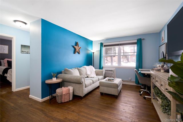 230 Fairharbor Drive 230, Patchogue, NY 11772