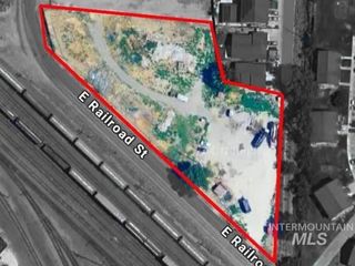 1920 E Railroad Street, Nampa, ID 83686