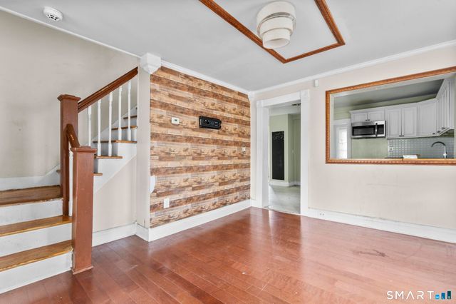101 Meridian Street, Meriden, CT 06451