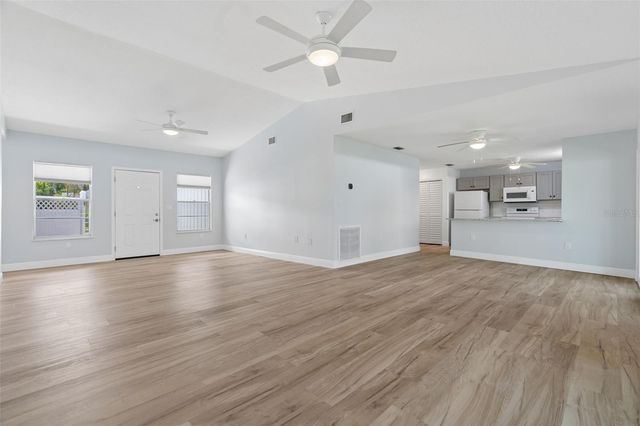 1218 SE 5TH AVENUE, Crystal River, FL 34429