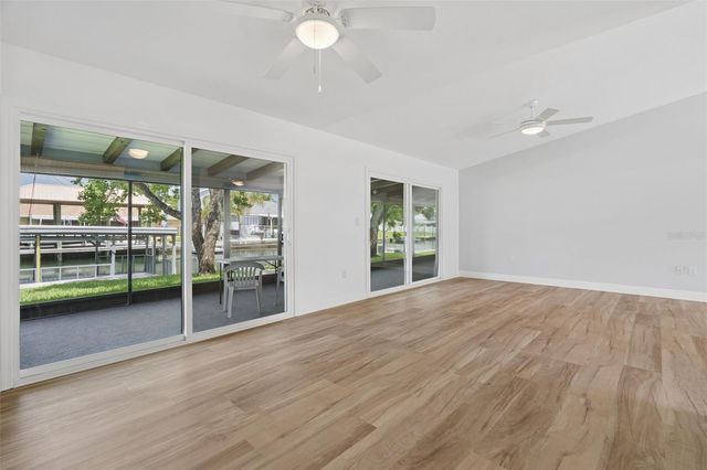 1218 SE 5TH AVENUE, Crystal River, FL 34429