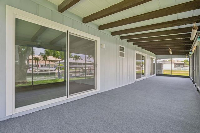 1218 SE 5TH AVENUE, Crystal River, FL 34429