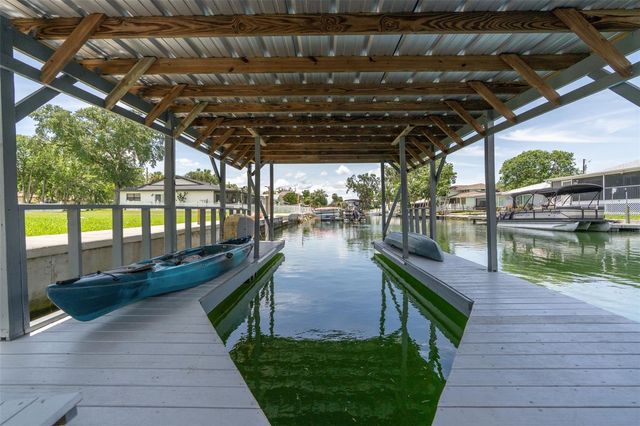 1218 SE 5TH AVENUE, Crystal River, FL 34429