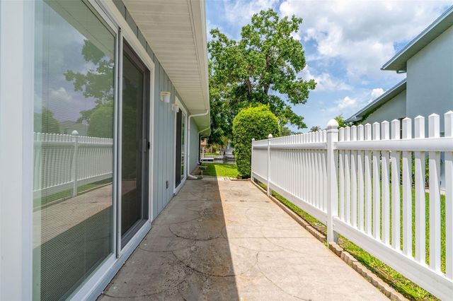 1218 SE 5TH AVENUE, Crystal River, FL 34429