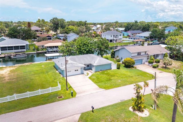 1218 SE 5TH AVENUE, Crystal River, FL 34429