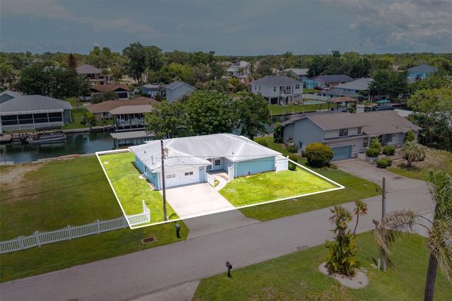 1218 SE 5TH AVENUE, Crystal River, FL 34429