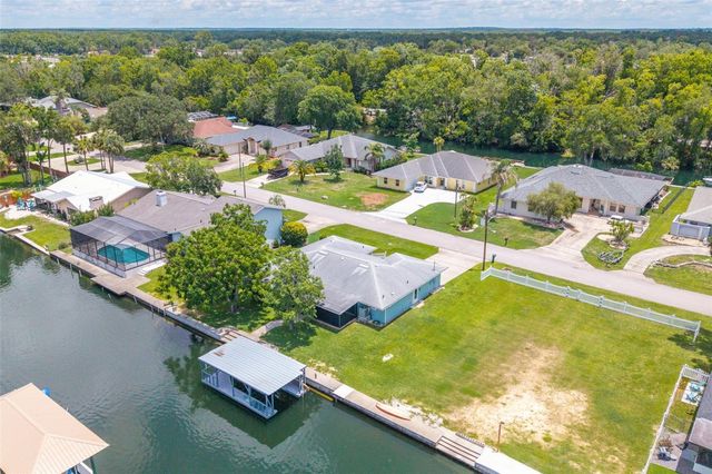 1218 SE 5TH AVENUE, Crystal River, FL 34429