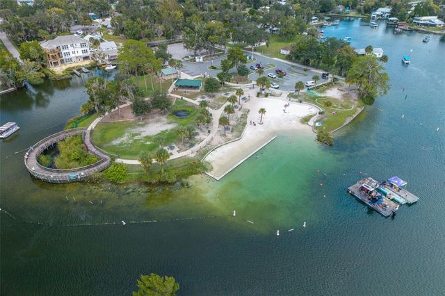 1218 SE 5TH AVENUE, Crystal River, FL 34429