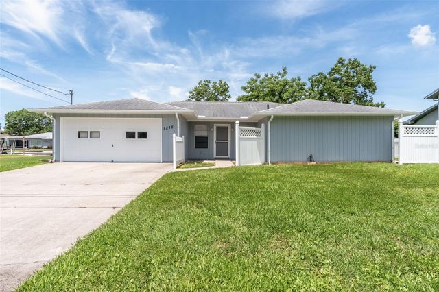 1218 SE 5TH AVENUE, Crystal River, FL 34429