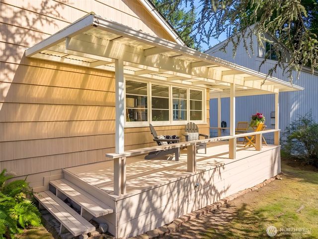 8011 SE 57th Street, Mercer Island, WA 98040