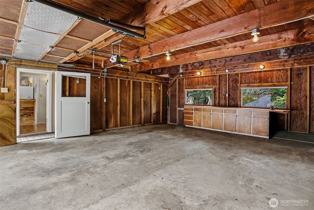 8011 SE 57th Street, Mercer Island, WA 98040