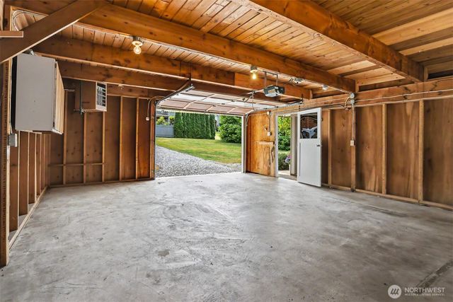 8011 SE 57th Street, Mercer Island, WA 98040