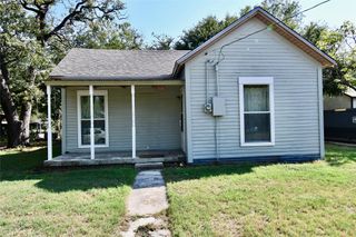 517 W Water Street, Weatherford, TX 76086