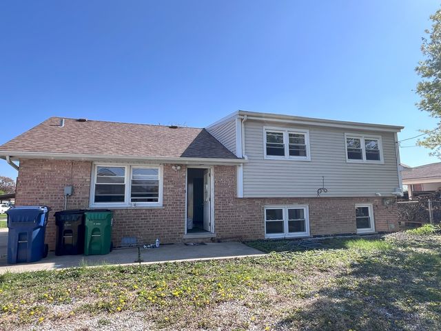 7824 W 80th Street, Bridgeview, IL 60455