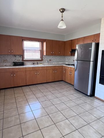 7824 W 80th Street, Bridgeview, IL 60455