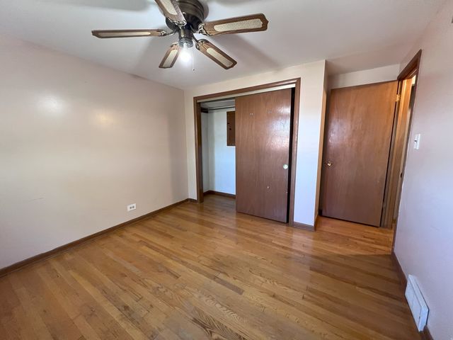 7824 W 80th Street, Bridgeview, IL 60455