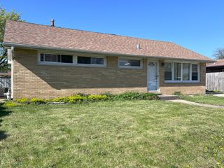 7824 W 80th Street, Bridgeview, IL 60455