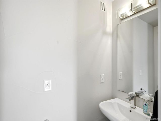 2190 S Birch Street, Denver, CO 80222