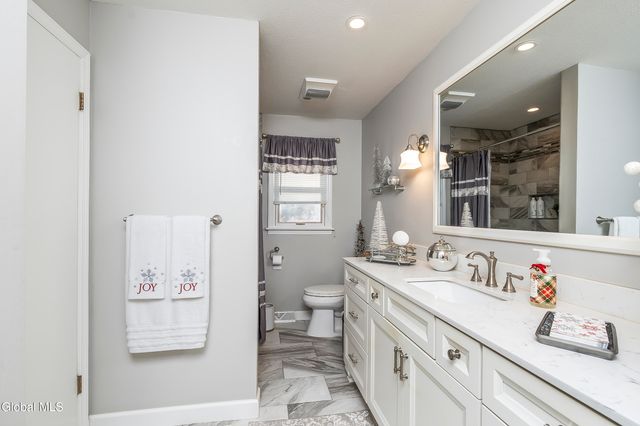 3016 Williamsburg Drive, Guilderland, NY 12303