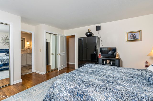 3016 Williamsburg Drive, Guilderland, NY 12303