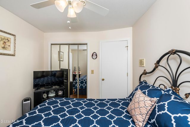 3016 Williamsburg Drive, Guilderland, NY 12303