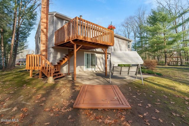 3016 Williamsburg Drive, Guilderland, NY 12303